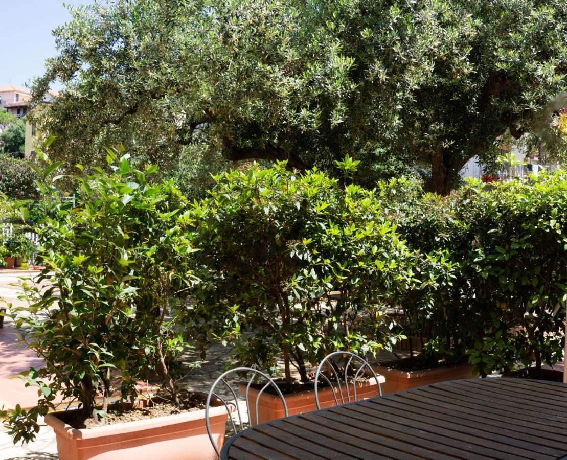 Locanda Le Tre Sorelle Casal Velino Exteriör bild